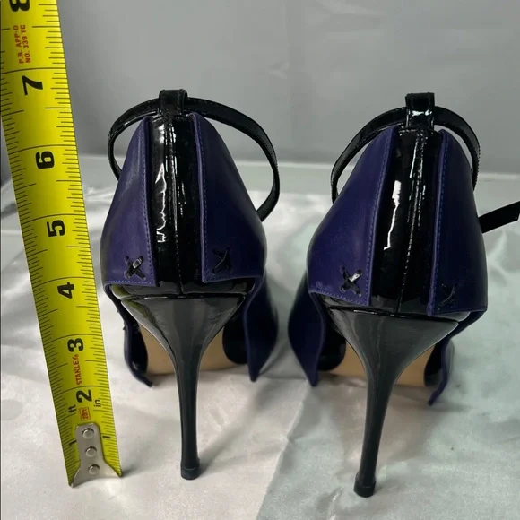 Manolo Blahnik Black and Blue Heels - Picture 5 of 10